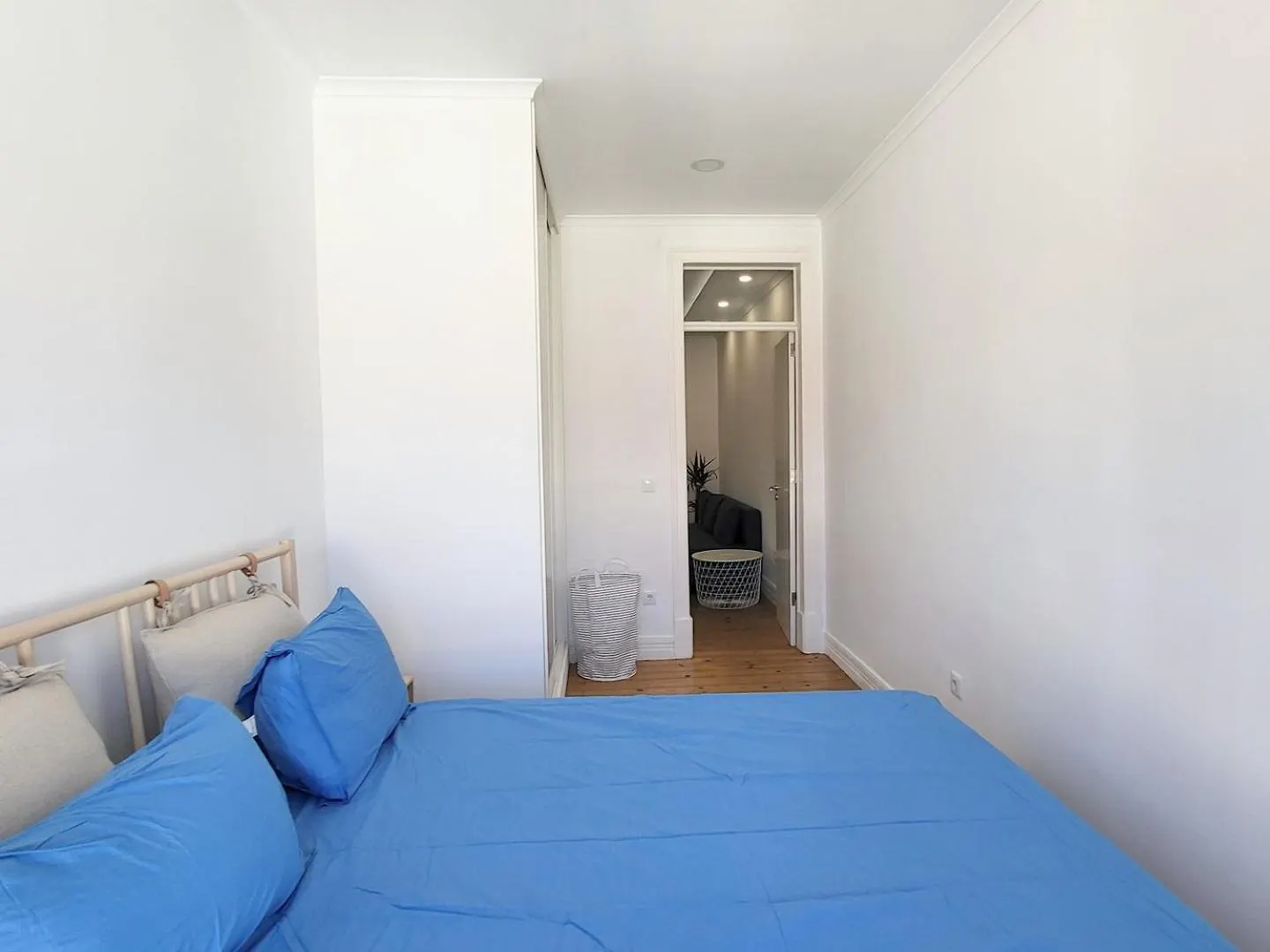 Cozy 1Br Apartment - Arroios Area | By Airnest 리스본 0*,  포르투갈