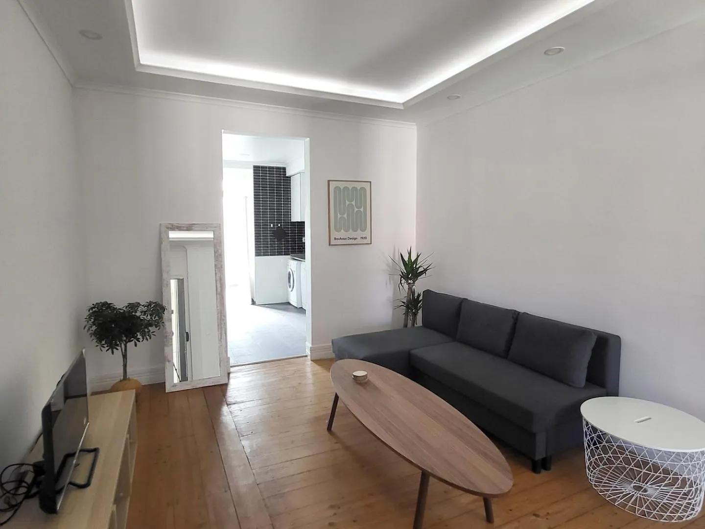 Cozy 1Br Apartment - Arroios Area | By Airnest 리스본 0*,